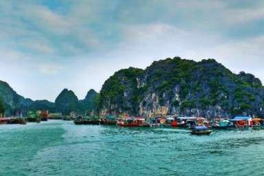 Halong Bay - Cua Van Fishing Village – Hanoi (B, Br)